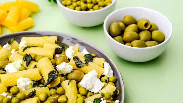 Rigatoni Pasta Salad With Feta Cheese — Stock Photo, Image