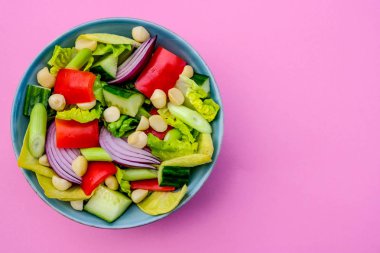 Sağlıklı Vejetaryen veya Vegan Macadamia Fındık Salatası