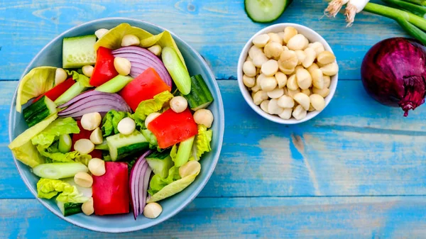 Ensalada de nuez de macadamia vegetariana o vegana saludable —  Fotos de Stock