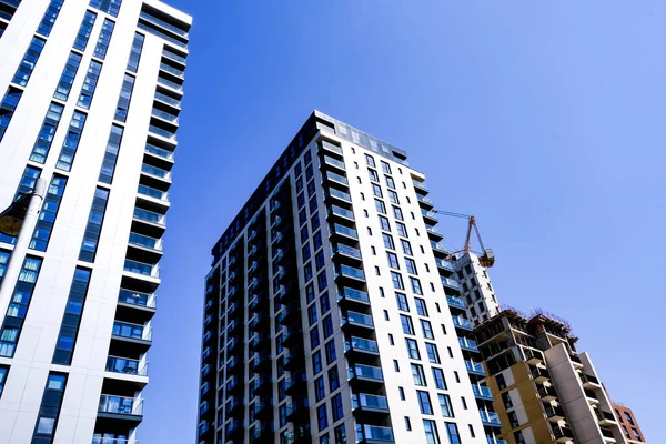 Güney Londra 'da Yüksek Kalite Konforlu Daireler Yapın