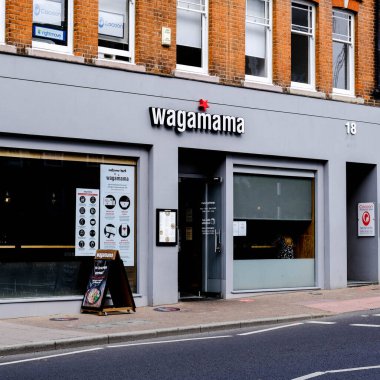 Londra, İngiltere, 19 Eylül 2020, Wagamama Asya Restoranı yakın zamanda işletmelere yardım kampanyasına katıldı.