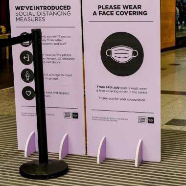 Kingston Bentall 'da Sosyal Mesafe Uyarısı Yönetim Kurulu Üyeliği