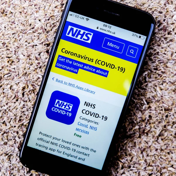 Londres Reino Unido Setembro 2020 Nhs Track Trace Aplicação Smartphone — Fotografia de Stock