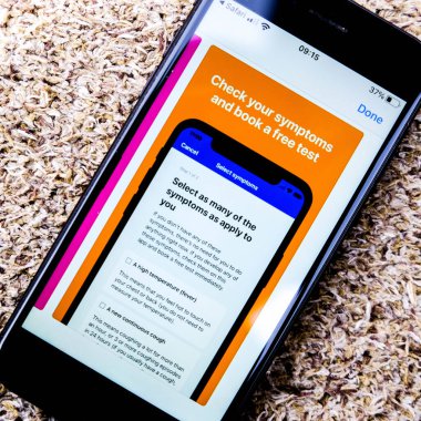 Londra İngiltere, 30 Eylül 2020, NHS Track ve Trace Covid-19 Akıllı Telefon Uygulaması