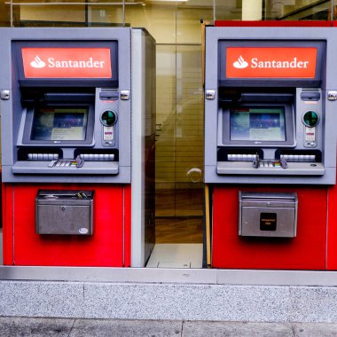 Londra İngiltere, Ekim 02 2020, Santander Merkez Bankası 'nın ana cadde şubesi.