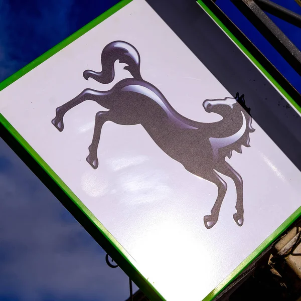 London Oktober 2020 International High Street Branch Lloyds Bank Logo — Stok Foto