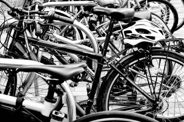 London Egyesült Királyság Október 2020 Close Parked Biciklik Envoronmental Friendy — Stock Fotó