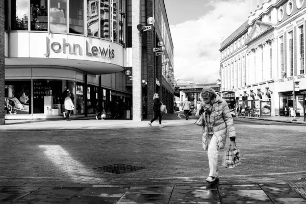 Лондон Великобритания Октября 2020 Универмаг John Lewis Walking High Street — стоковое фото