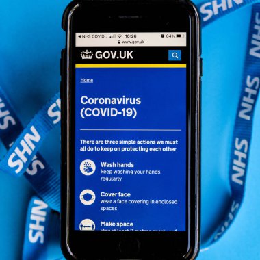 Londra İngiltere 14 Ekim 2020, Birleşik Krallık NHS İzleme ve Takip Cep Telefonu Uygulaması İnsanları COVID-19 'a Uyarmak İçin