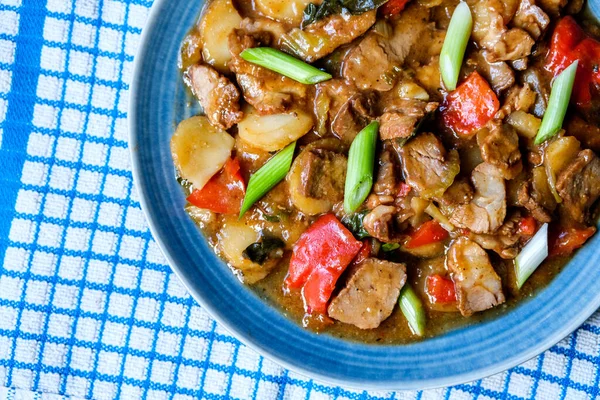 Londra İngiltere, Eylül 08 2025, Çin usulü Pork Char Siu Hoisin ve Sebzeli Zencefil Sosu
