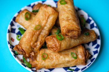 Londra İngiltere, 11 Eylül 2025, Klasik Çin Stili Sebzeli Bahar Ekmeği