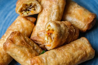 Londra İngiltere, 11 Eylül 2025, Klasik Çin Stili Sebzeli Bahar Ekmeği