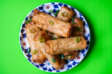 Londra İngiltere, 11 Eylül 2025, Klasik Çin Stili Sebzeli Bahar Ekmeği