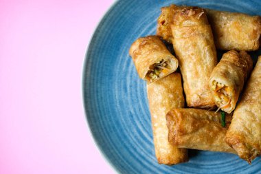 Londra İngiltere, 11 Eylül 2025, Klasik Çin Stili Sebzeli Bahar Ekmeği