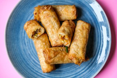 Londra İngiltere, 11 Eylül 2025, Klasik Çin Stili Sebzeli Bahar Ekmeği