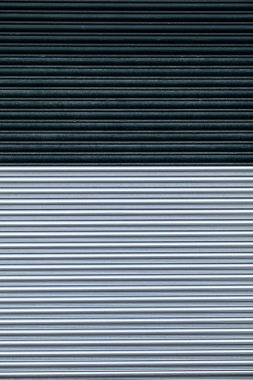 Londra İngiltere 15 Eylül 2025, Alüminyum Güvenlik Deklanşörünün Soyut Görüntüsü