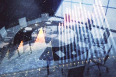 Konferans odası arka planda Forex çizelgesine çift pozlama. Hisse senedi piyasası analizi konsepti