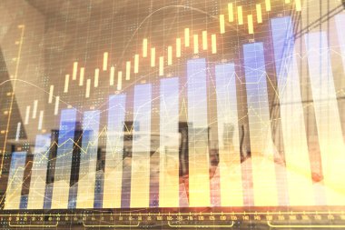 Konferans odası arka planda hisse senedi piyasası grafik Multi pozlama. Finansal analiz konsepti