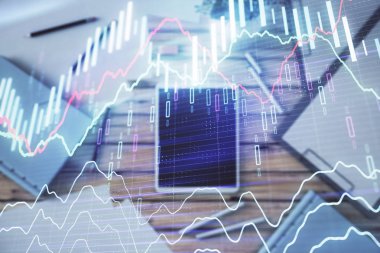Masa arka planda döşeme dijital tablet üzerinde Forex grafik çift pozlama. Piyasa Analizi konsepti
