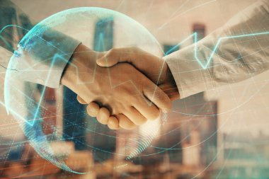 İki işadamı el sıkışması ile Cityscape arka planda mali grafik ve Dünya haritasına çift pozlama. Uluslararası yatırım konsepti