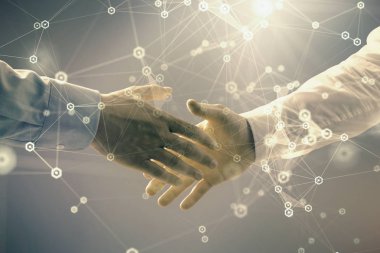 İki erkek el sıkışma ile soyut arka plan üzerinde teknoloji çizim çift pozlama. Modern iş dünyasında teknoloji kavramı