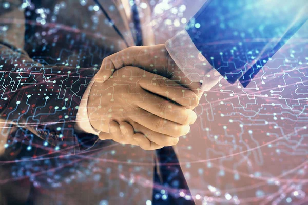 İki erkek el sıkışma ile soyut arka plan üzerinde teknoloji çizim çift pozlama. Modern iş dünyasında teknoloji kavramı