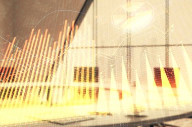 Konferans odası arka planda Forex çizelgesine çift pozlama. Hisse senedi piyasası analizi konsepti
