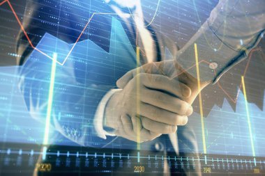 İki işadamı el sıkışması ile soyut arka planda Forex grafik Multi pozlama. Hisse senedi piyasasında başarı kavramı