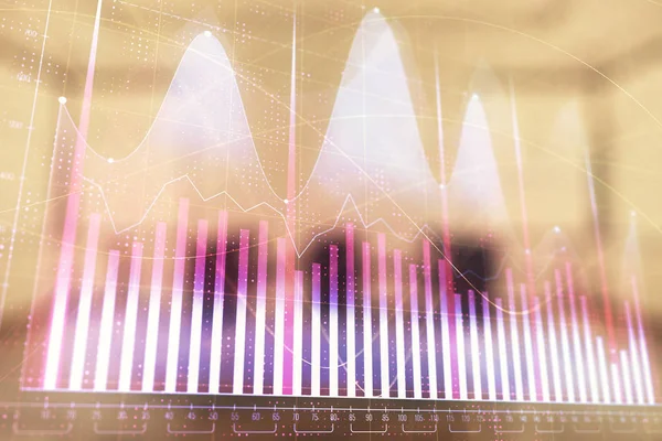 Gráfico de exposición múltiple del mercado de valores en el fondo de la sala de conferencias. Concepto de análisis financiero — Foto de Stock