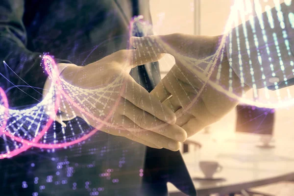 İki erkek el sıkışma ile ofis arka planda Dna simge hologram ı çoklu pozlama. Eğitim kavramı