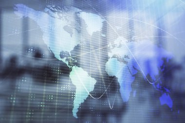 Arka planda ticaret masası banka ofisi iç dünya haritası. Çoklu pozlama. Uluslararası finans kavramı