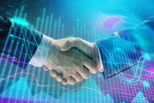 Мультиэкспозиция форекс-графика на абстрактном фоне с рукопожатием двух бизнесменов. Концепция успеха на фондовом рынке — стоковое фото