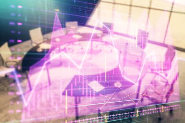 Konferans odası arka planda Forex çizelgesine çift pozlama. Hisse senedi piyasası analizi konsepti