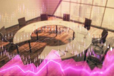 Konferans odası arka planda hisse senedi piyasası grafik Multi pozlama. Finansal analiz konsepti
