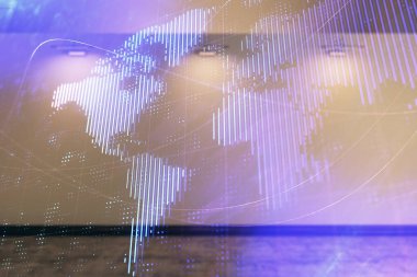 Boş oda içi arka planında dünya haritası çift pozlama. Uluslararası ağ kavramı.