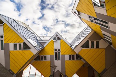 Rotterdam 'daki Hollanda Kubuswoningen' deki Kübik Evler