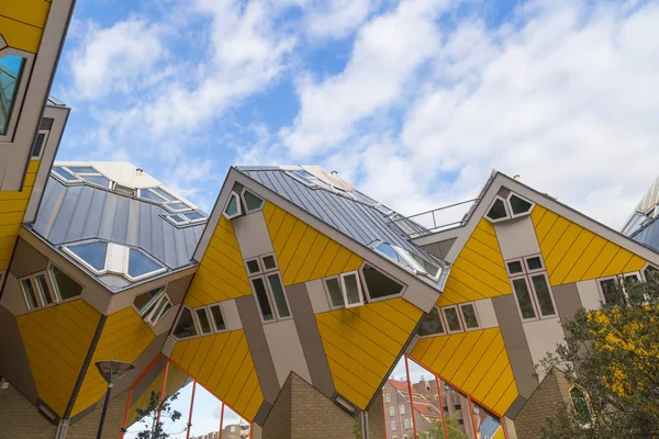 Les Maisons Cubiques Néerlandais Kubuswoningen Rotterdam Images De Stock Libres De Droits