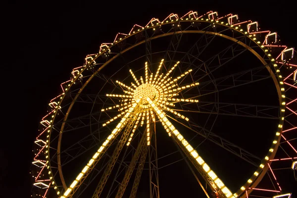 Ferris wheel at night, big wheel