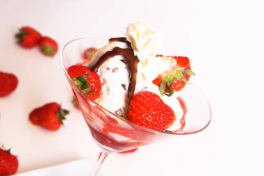 tatlı. dondurma. yoğurt. krem. çikolata tatlı