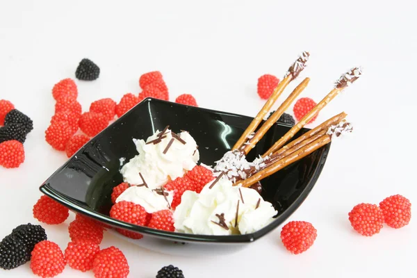 tatlı. dondurma. yoğurt. krem. çikolata tatlı