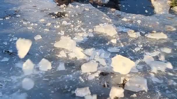 アイス ブレーク氷の上の部分 — ストック動画