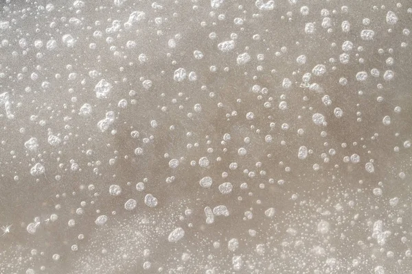 Пористый лед и круглые пузырьки воздуха — стоковое фото