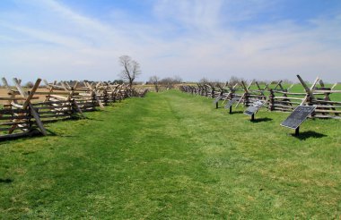 The Sunken Road, known as Bloody Lane, saw some of the fiercest fighting between Union and Confederate forces at the Battle of Antietam, fought on September 17, 1862, during American Civil War clipart