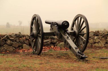 Gettysburg, Pa 15 Nisan: Topçu seminer cephedeki Gettysburg Ulusal Askeri Park pozisyonları Gettysburg Savaşı 15 Nisan 2018 Gettysburg, PA sırasında Konfederasyon tarafından düzenlenen işaretler.