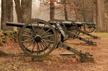 Gettysburg, Pa 15 Nisan: Topçu seminer cephedeki Gettysburg Ulusal Askeri Park pozisyonları Gettysburg Savaşı 15 Nisan 2018 Gettysburg, PA sırasında Konfederasyon tarafından düzenlenen işaretler.