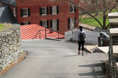 Harpers Ferry, Wv - Nisan 13: Ünlü Appalachian burada, resimde iz, Harpers Ferry geçer olarak yapar yolunda Gürcistan'dan bitim Maine için 13 Nisan 2018 Harpers Ferry, Wv içinde