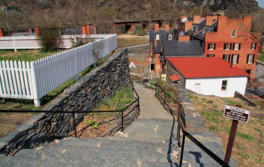 Harpers Ferry, Wv - Nisan 13: Ünlü Appalachian burada, resimde iz, Harpers Ferry geçer olarak yapar yolunda Gürcistan'dan bitim Maine için 13 Nisan 2018 Harpers Ferry, Wv içinde