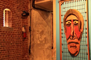 Key West, Fl 4 Ağustos: Doğu Martello kule, bir iç savaş dönemi kale, Key West, Fl 4 Ağustos 2018 yerel anahtarları sanatçı Stanley Papio tarafından oluşturulan benzersiz heykeller onun geniş koleksiyon için kaydetti