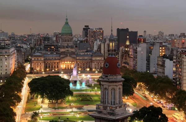 Buenos Aires, Arjantin 21 Nisan: Plaza del Congreso'da bulunan ulusal yasama organı, Arjantin'de siyasi yaşamın önemli bir parçasını oluşturuyor 21 Nisan 2019'da Buenos Aires, Arjantin