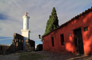 Colonia Del Sacramento, Uruguay - 22 Nisan: Tarihi deniz feneri, Faro de Colonia, Colonia Del Sacramento Nisan belki de en önemli dönüm noktası 22, 2019 Colonia Del Sacramento, Uruguay